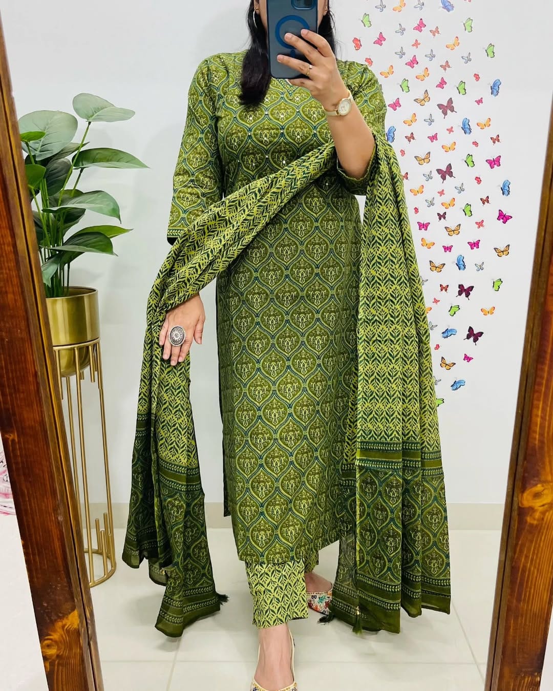 Women Beautiful Pure Cotton Green Kurta Pant With Dupatta Set