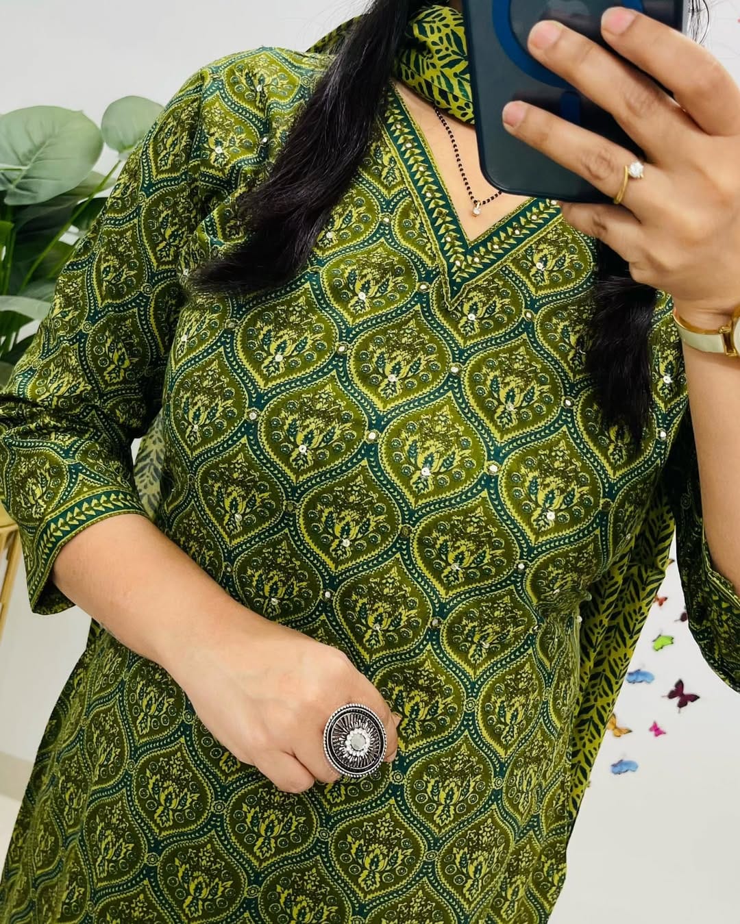 Women Beautiful Pure Cotton Green Kurta Pant With Dupatta Set