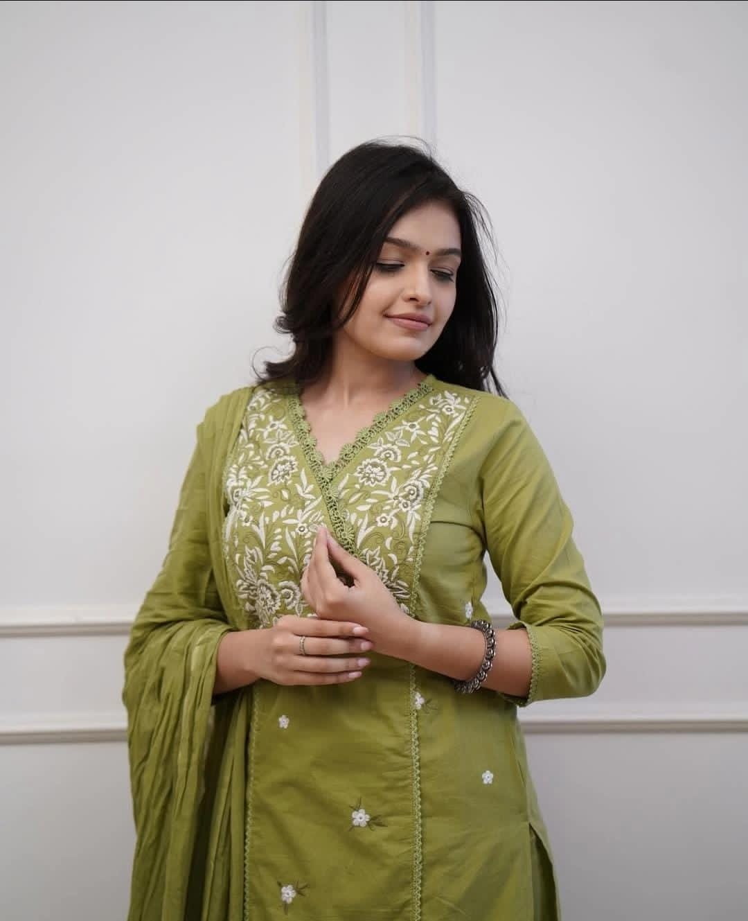 Green Embroidered Kurti Pant With Dupatta Set