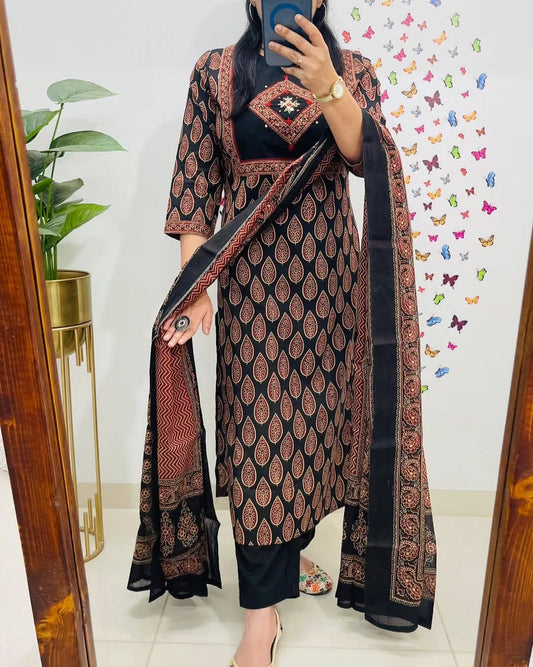 Bagru Kalamkari Printed Cotton Black  Kurta And Pant With Dupatta Set